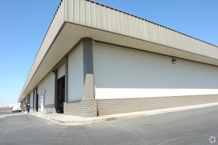 More Photos Of 401 Victor Way, Salinas Warehouse For Lease