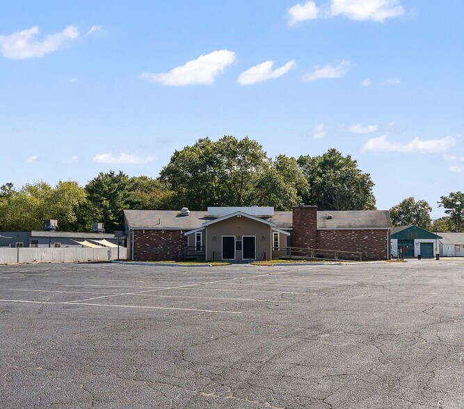 More Photos Of 50 Pleasant St, Norton Storefront Retail Office For Lease