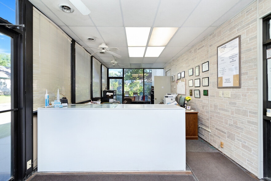 More Photos Of 625 N Calhoun St, Junction City Industrial For Sale
