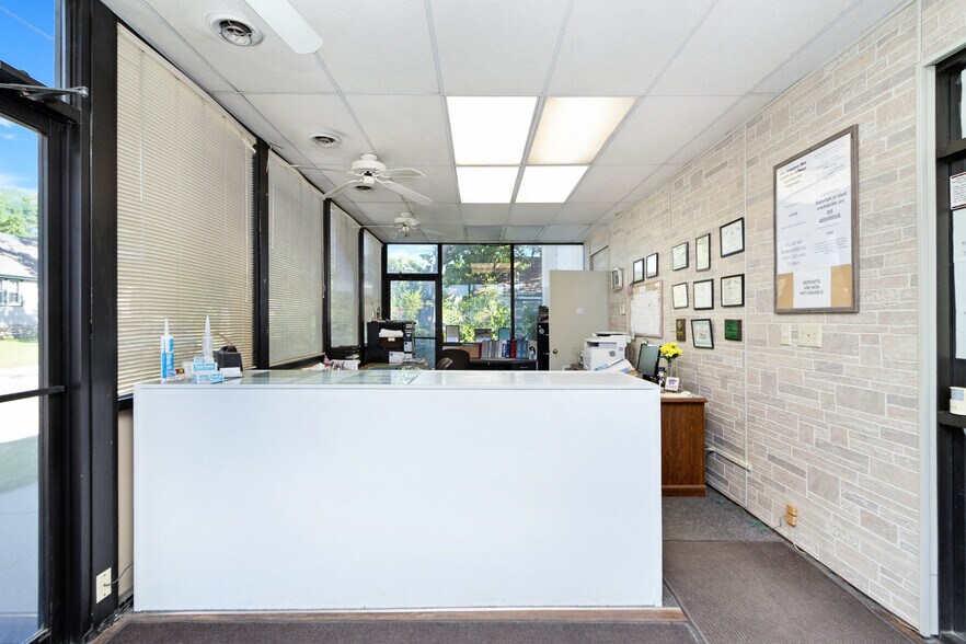 More Photos Of 625 N Calhoun St, Junction City Specialty For Sale