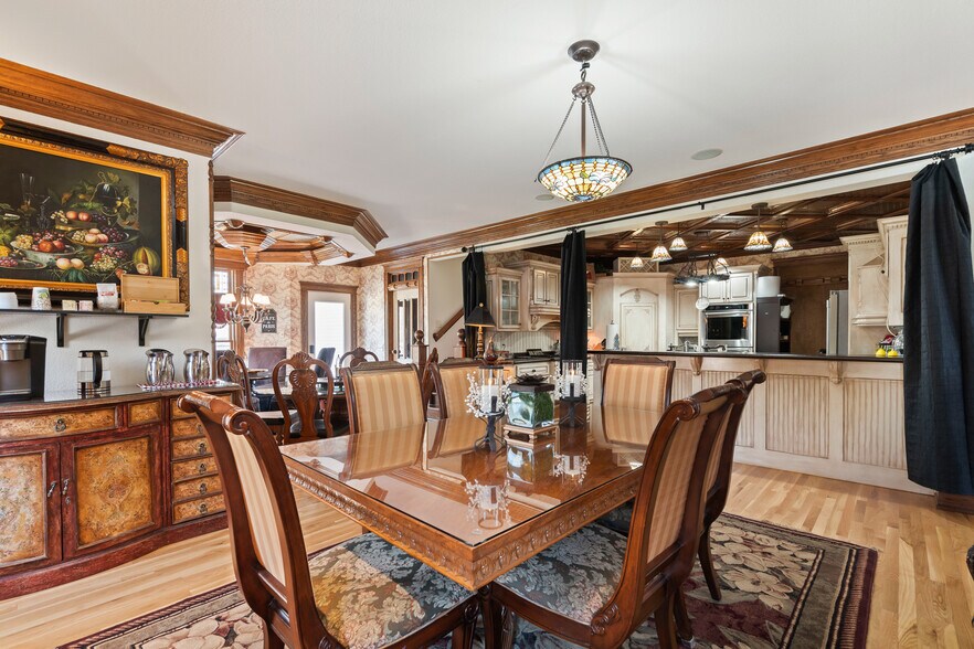 More Photos Of 306 N Main St, Bentonville Hospitality For Sale