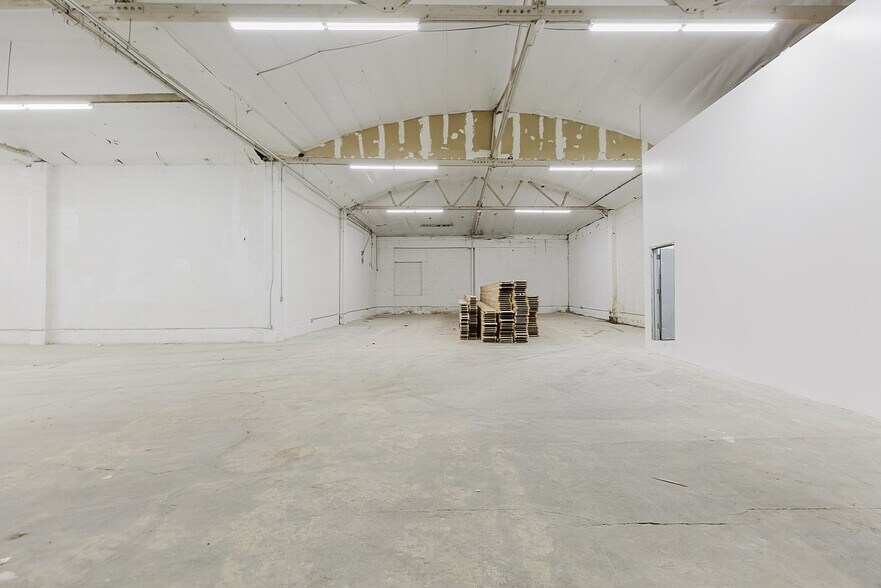 More Photos Of 965-973 E 31st St, Los Angeles Warehouse For Sale