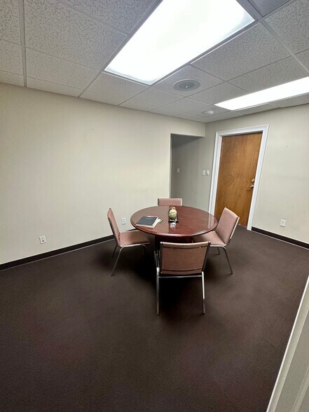 More Photos Of 1680 Broadway, Macon-Bibb Freestanding For Sale