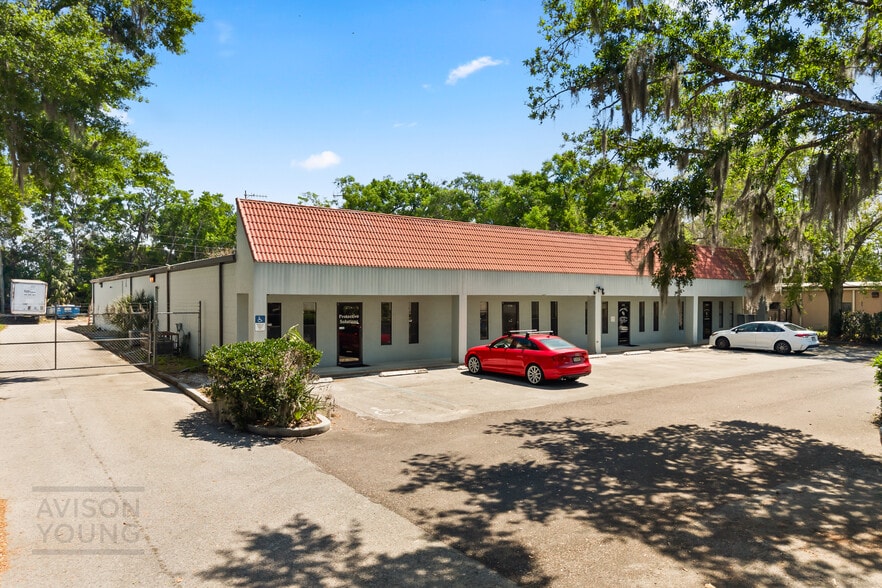 Primary Photo Of 175 Semoran Commerce Pl, Apopka Light Distribution For Sale