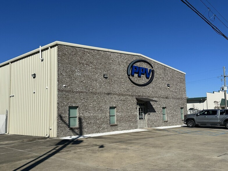 More Photos Of 3001 S Darla Ave, Gonzales Warehouse For Lease