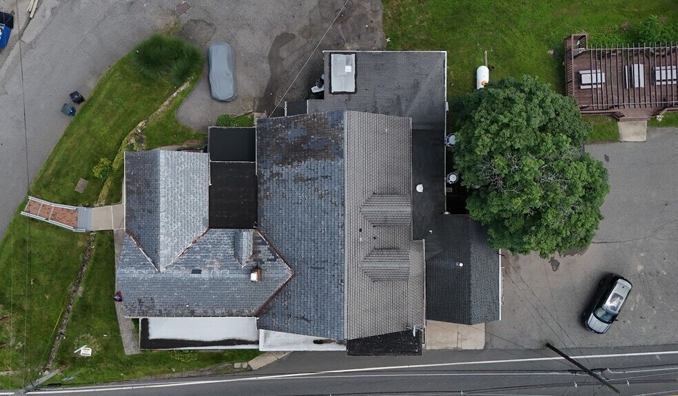 More Photos Of 371 Pittstown Rd, Pittstown Storefront Retail Residential For Sale