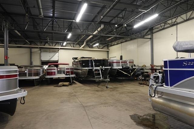 More Photos Of 4824 Industrial Park Dr, Stevens Point Manufacturing For Lease