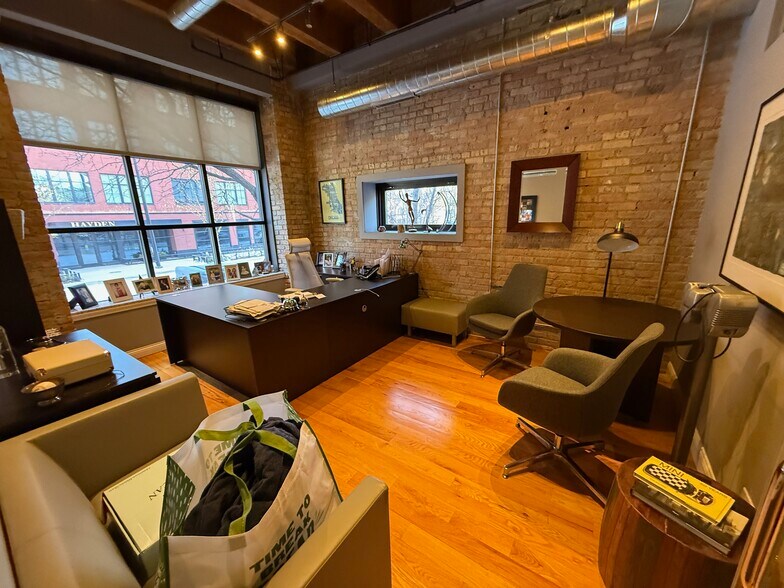 More Photos Of 106 N Aberdeen St, Chicago Office Residential For Sale