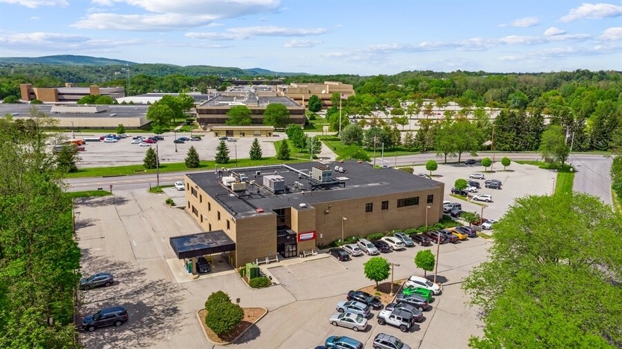 More Photos Of 159 Barnegat Rd, Poughkeepsie Medical For Lease