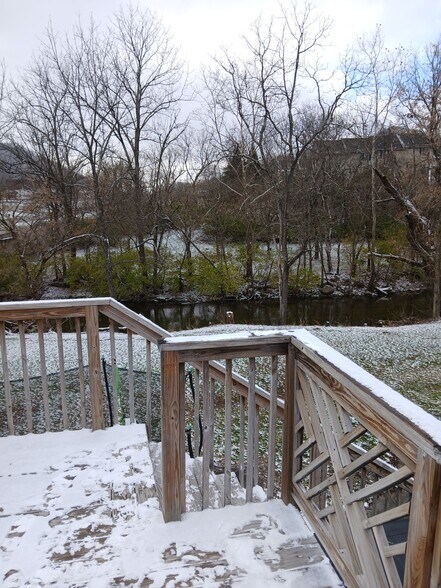 More Photos Of 2400 Volunteer Pky, Bristol Loft Creative Space For Sale