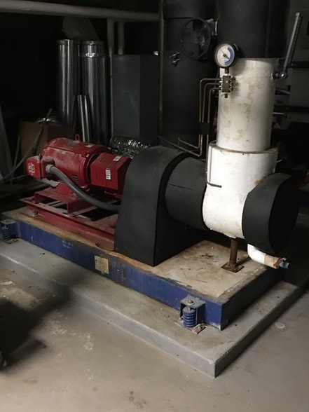 More Photos Of 901-934 Center St, Elgin Hospital For Sale