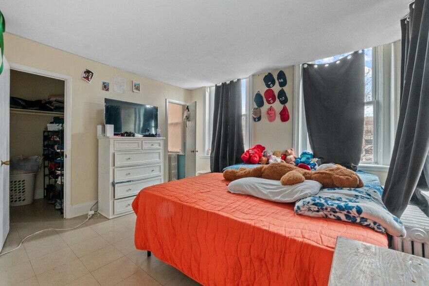 More Photos Of 2620 Maryland Ave, Baltimore Multifamily For Sale