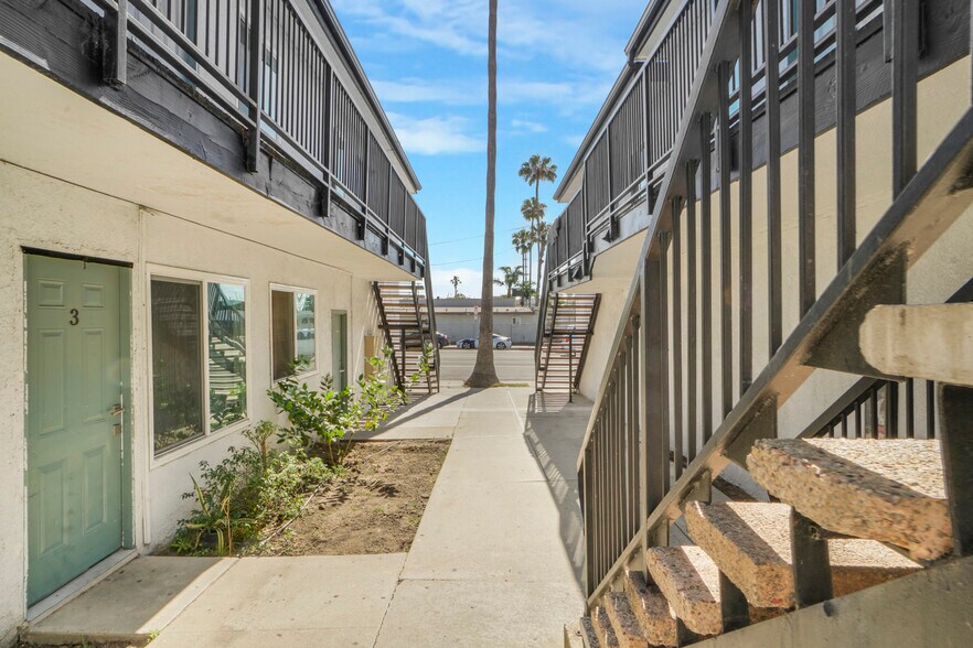 More Photos Of 1401 Pacific Coast Hwy, Harbor City Apartments For Sale