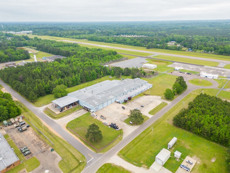 More Photos Of 221 Fabritek Dr, Columbus Manufacturing For Sale