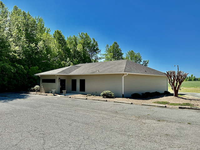 Primary Photo Of 415 Semora Rd, Roxboro Office For Lease