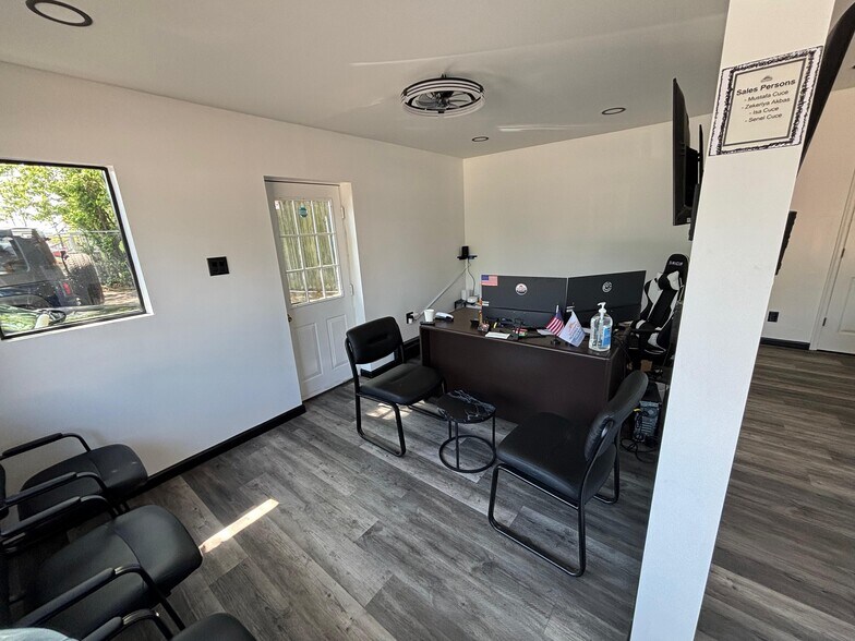 More Photos Of 11021-11025 Jefferson Ave, Newport News Auto Dealership For Sale