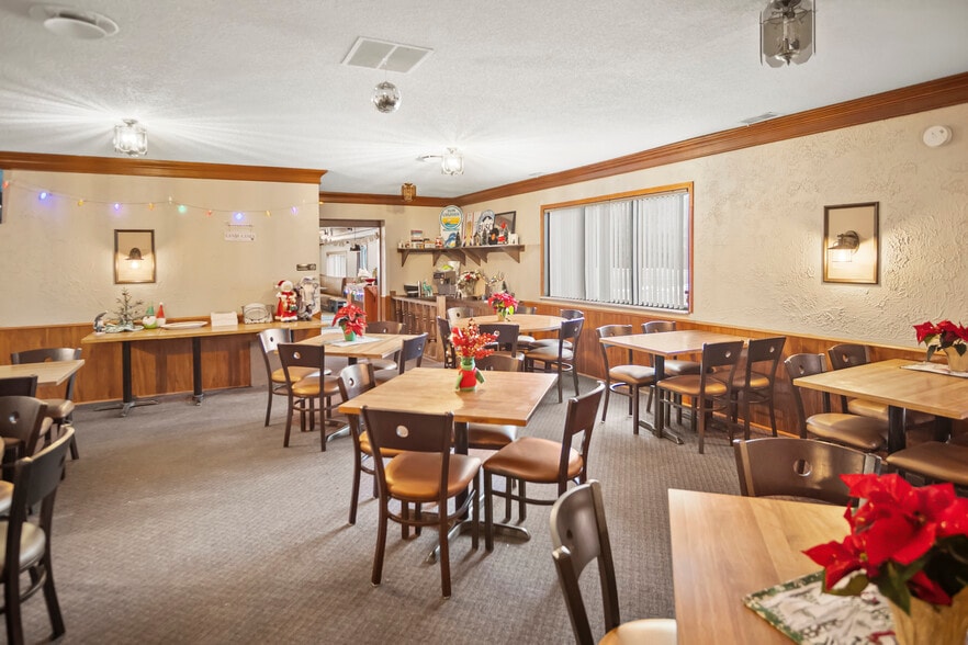 More Photos Of 5600 Lapeer Rd, Kimball Restaurant For Sale