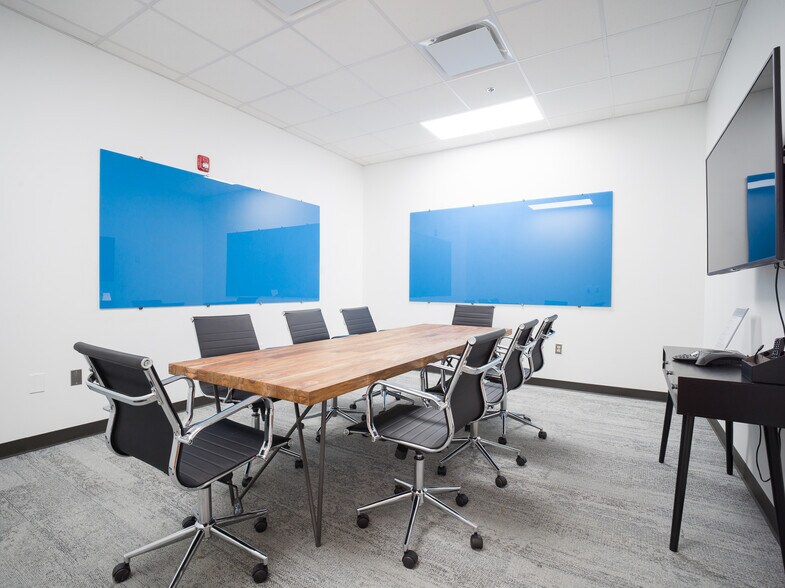 More Photos Of 11 S 12th St, Richmond Coworking Space