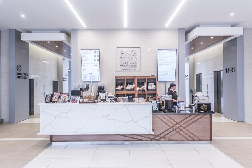 More Photos Of 250 E 5th St, Cincinnati Office For Lease