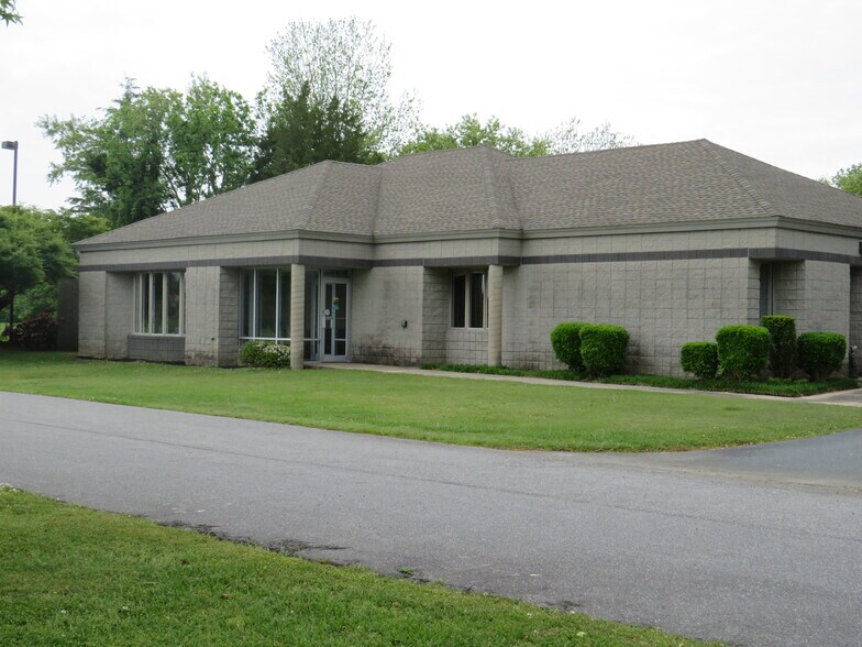 More Photos Of 9506 Hospital Ave, Nassawadox Medical For Sale