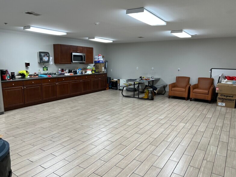 More Photos Of 58 Firefly Dr, Ridgeland Warehouse For Sale