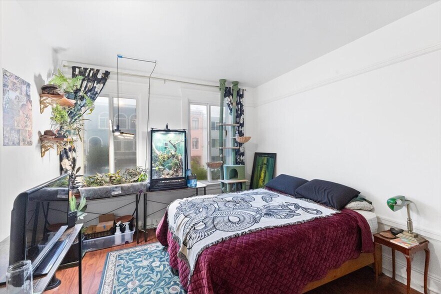 More Photos Of 2835 Anza St, San Francisco Apartments For Sale