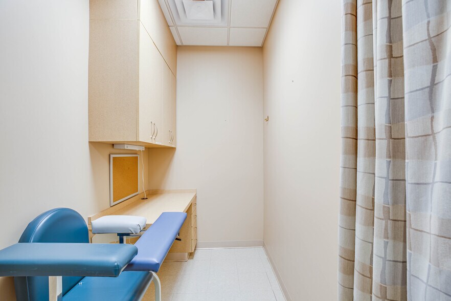 More Photos Of 9530 Cosner Dr, Fredericksburg Medical For Lease