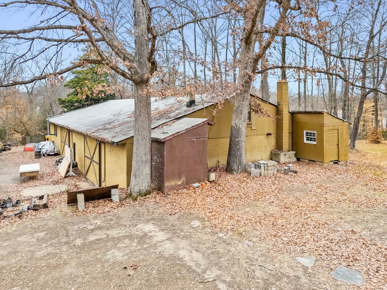 More Photos Of 8906 Hooes Rd, Lorton Specialty For Sale