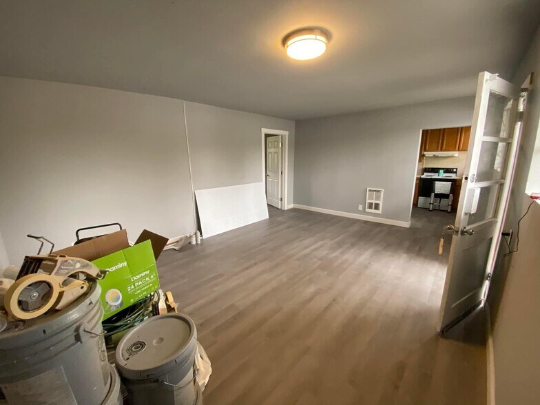 More Photos Of 616 Columbia Ave, Bridgeport Multifamily For Sale
