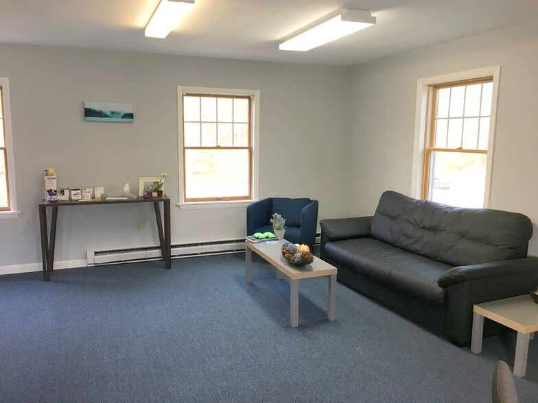 More Photos Of 943 North Rd, Groton Office Residential For Sale