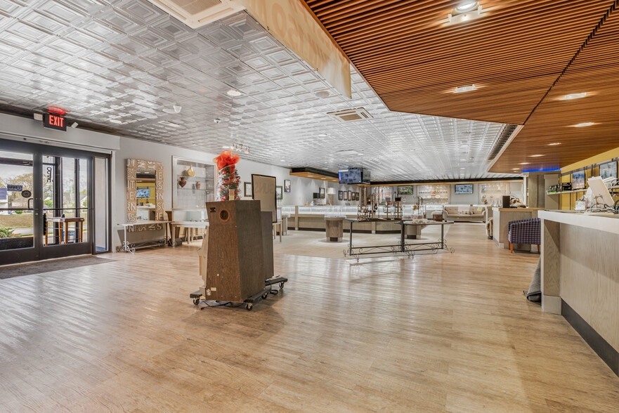 More Photos Of 255 Cumberland Trace Rd, Bowling Green Flex For Lease