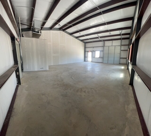 More Photos Of 4230 US-67, Cleburne Warehouse For Lease