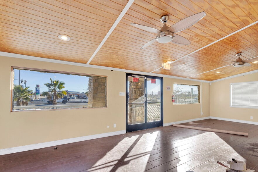 More Photos Of 16088 Outer Bear Valley Rd, Victorville Office For Lease