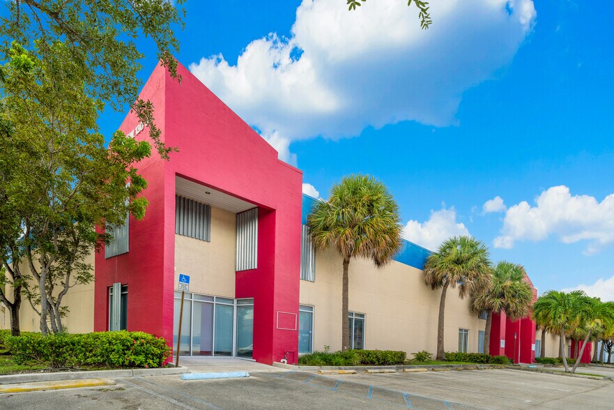 More Photos Of 11921 SW 130th St, Miami Warehouse For Lease