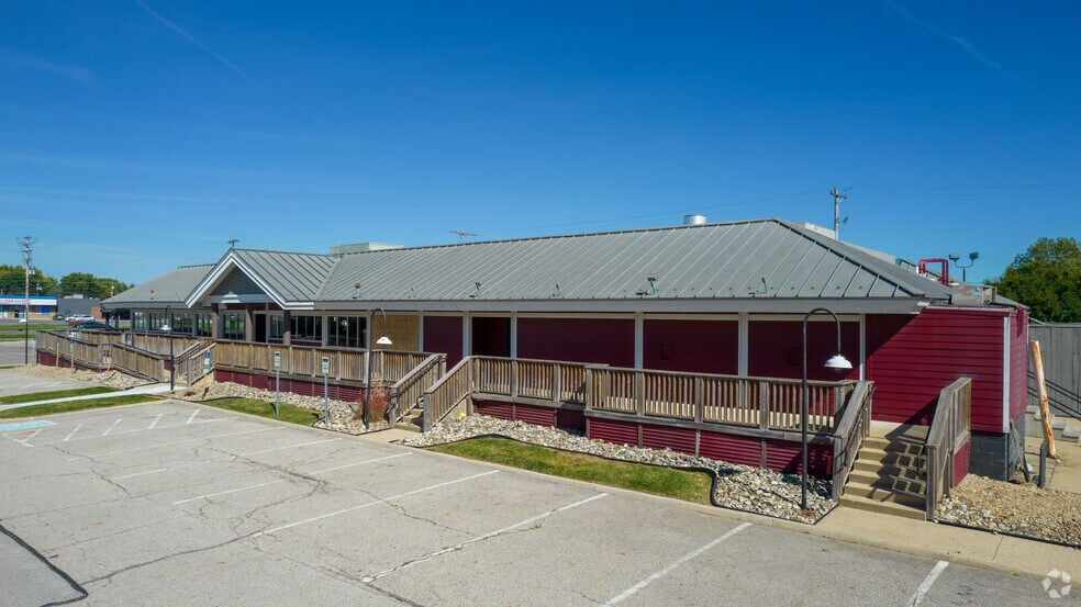 More Photos Of 1691 E Dublin Granville Rd, Columbus Restaurant For Sale