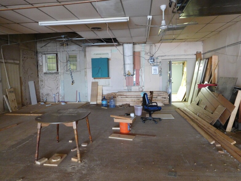 More Photos Of 123 S Main St, Winters Storefront For Sale