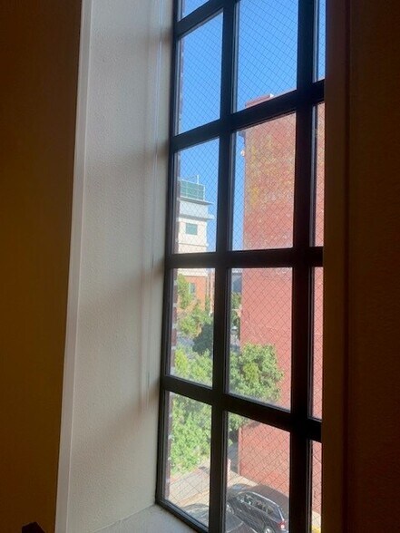 More Photos Of 20 N Sutter St, Stockton Office For Lease