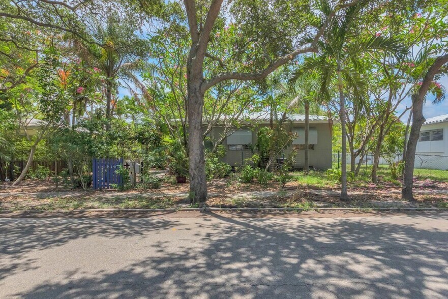 More Photos Of 1910 Washington St, Hollywood Land For Sale