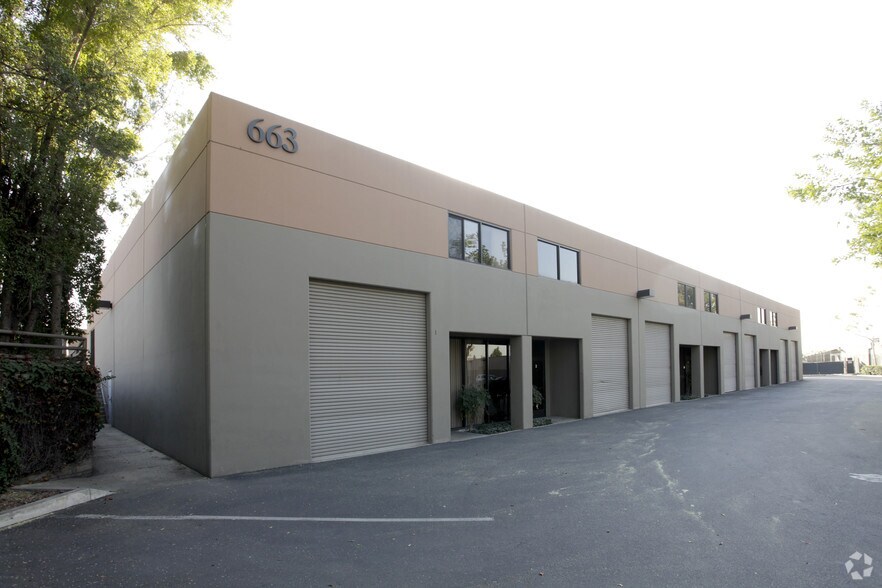 More Photos Of 657-727 Brea Canyon Rd, Walnut Unknown For Lease