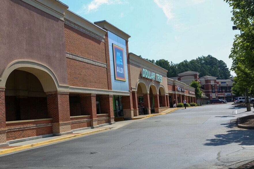 More Photos Of 535 Riverstone Pky, Canton Unknown For Lease