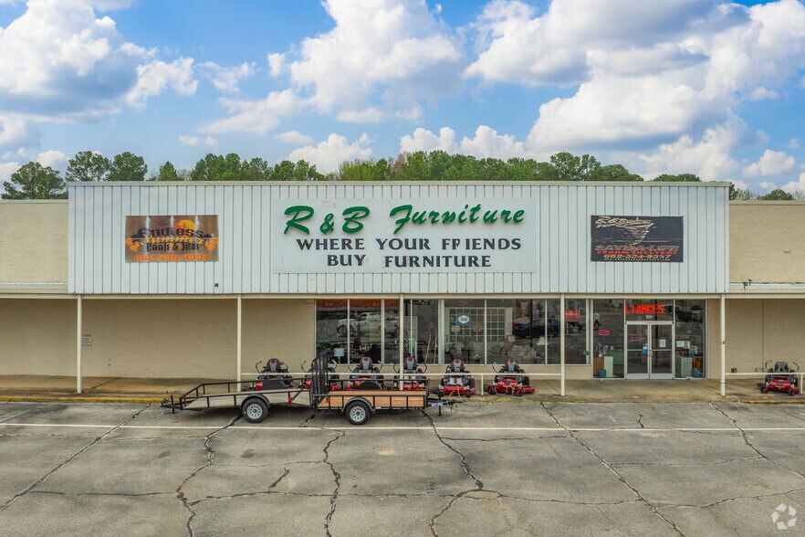 More Photos Of 203B State Highway 30 W, New Albany Storefront For Lease