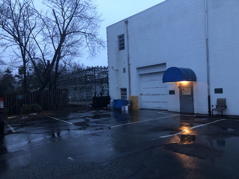 More Photos Of 29 Evans Pl, Pompton Plains Storefront Retail Office For Lease