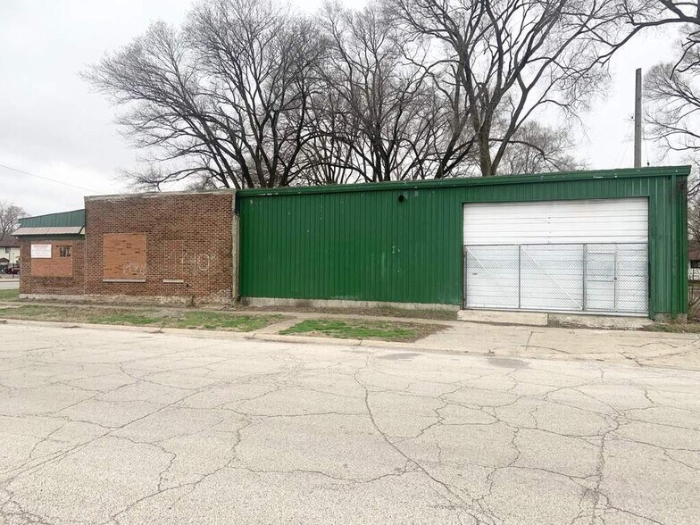 More Photos Of 5600 W 5th Ave, Gary Storefront For Sale