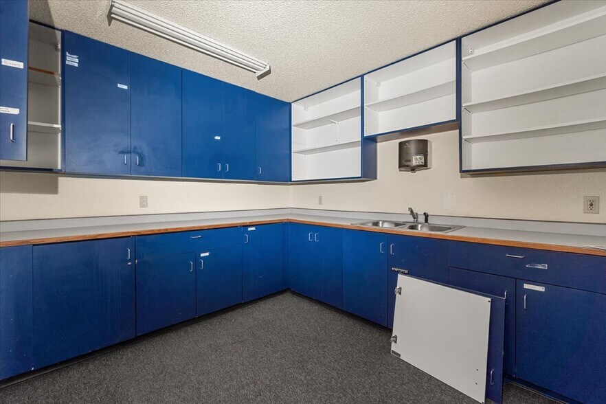 More Photos Of 4555 Valley West Dr, Arcata Medical For Sale