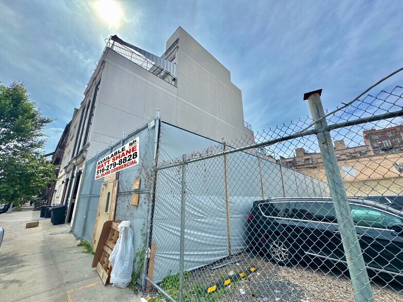 Primary Photo Of 102 Walworth St, Brooklyn Land For Sale