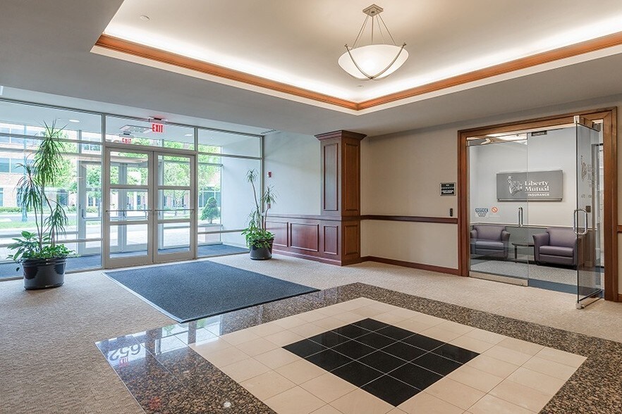 More Photos Of 6525 W Campus Oval, New Albany Office For Lease