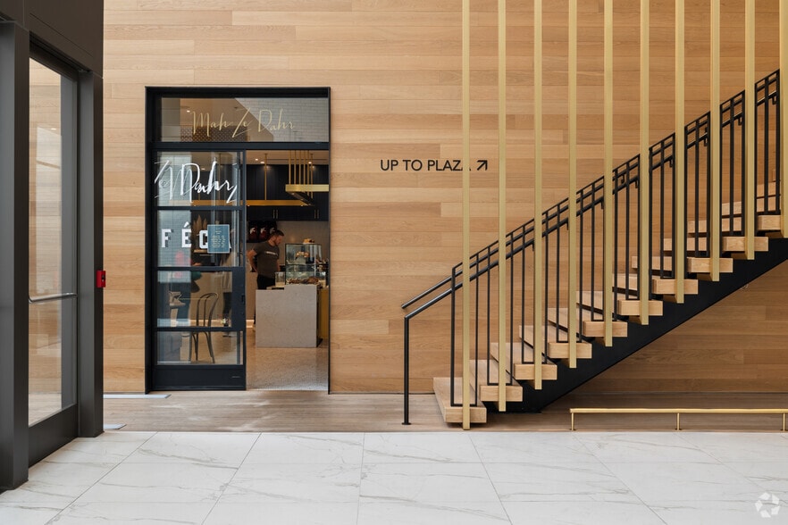 More Photos Of 1550 Crystal Dr, Arlington Office For Lease