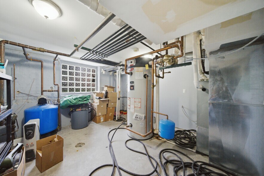 More Photos Of 1640-1642 W Fargo Ave, Chicago Apartments For Sale