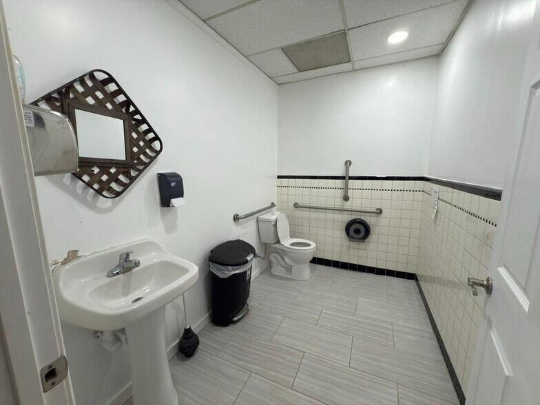 More Photos Of 5401 Schaefer Rd, Dearborn Storefront Retail Office For Sale