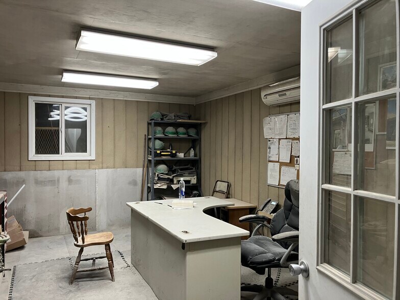 More Photos Of 173 Sassafras St, Millington Cement Gravel Plant For Sale